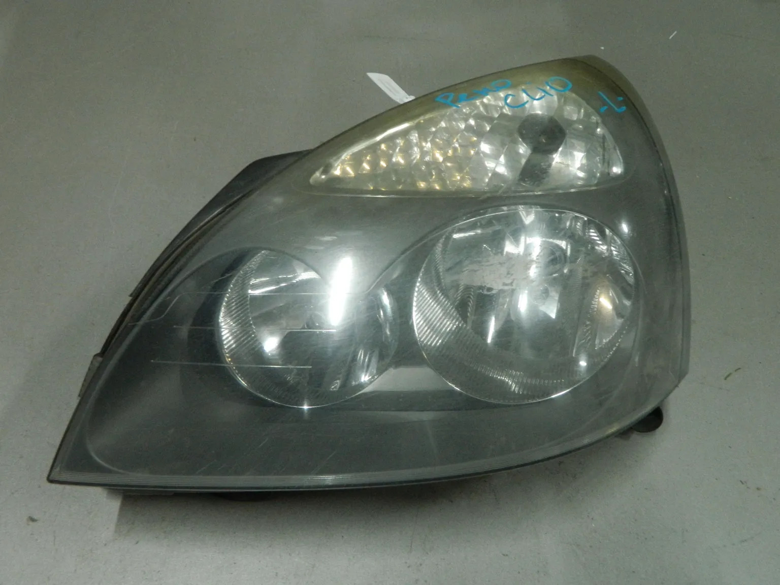Фара Renault Clio II Перед Лев (Б/У) 03344393