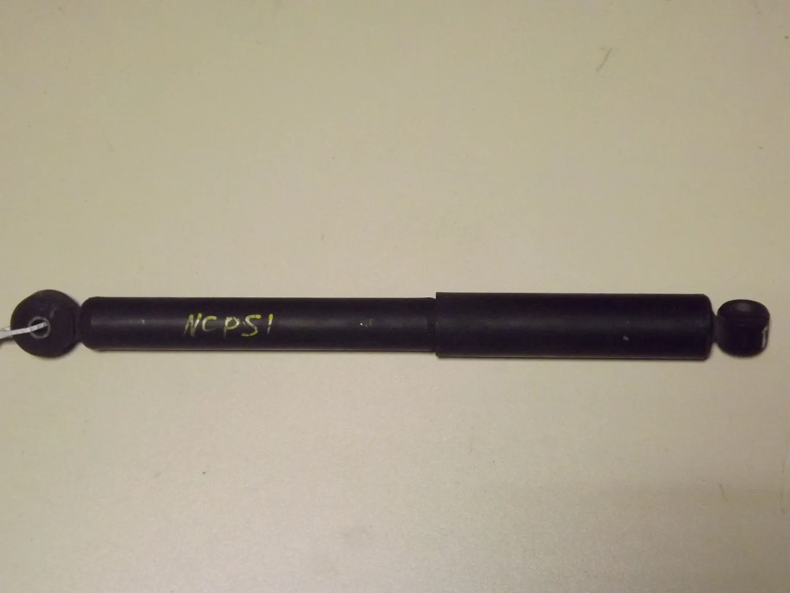 Амортизатор TOYOTA PROBOX NCP51 Зад (Контрактный) 45992024