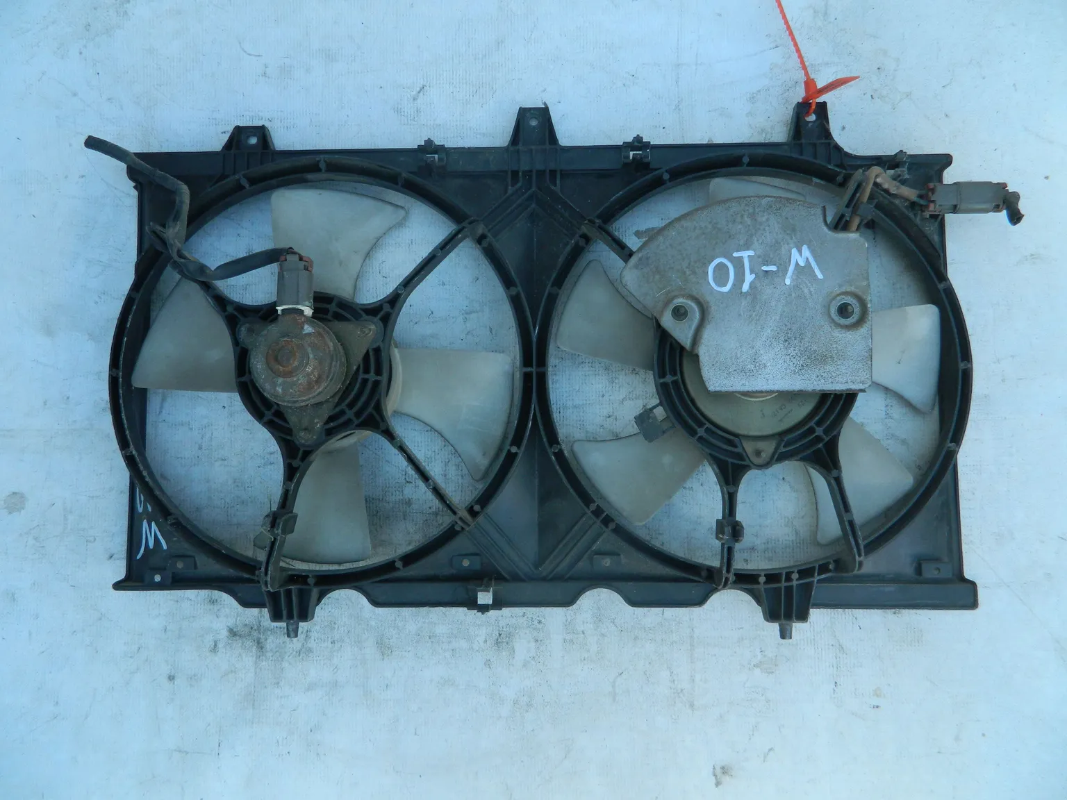 Диффузор радиатора NISSAN AVENIR W10 (Контрактный) 72355160