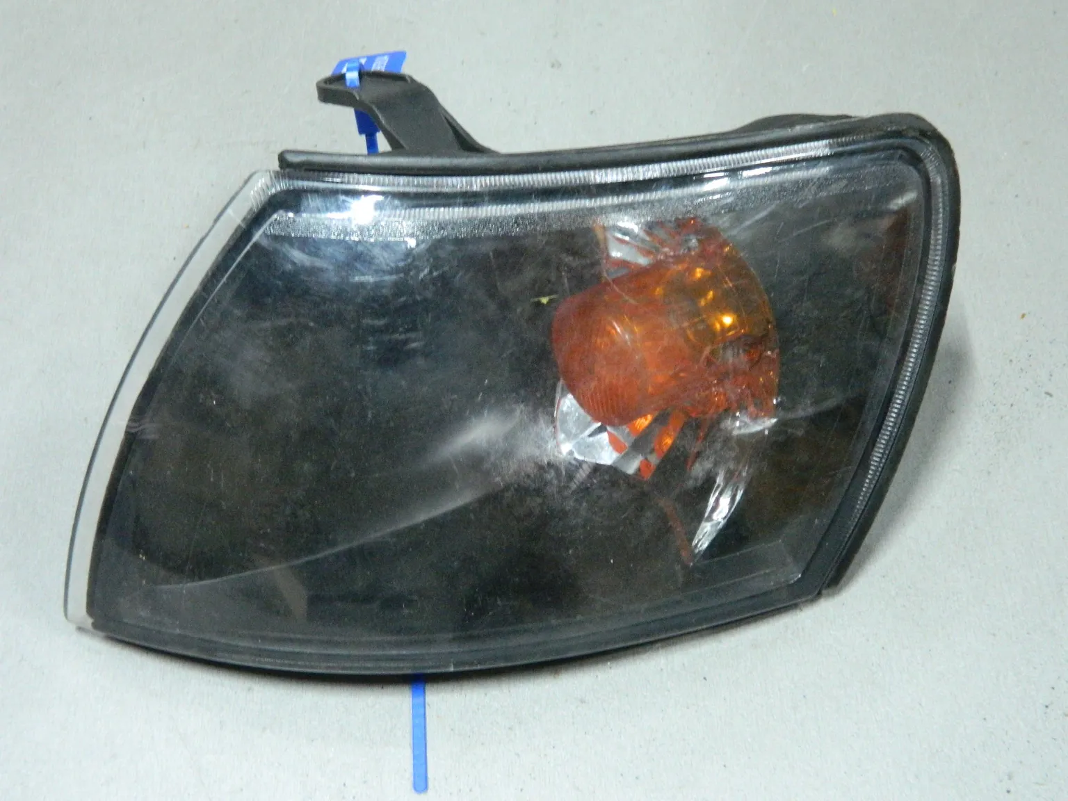 Габарит TOYOTA COROLLA EE104 Перед Лев (Контрактный) 69838144