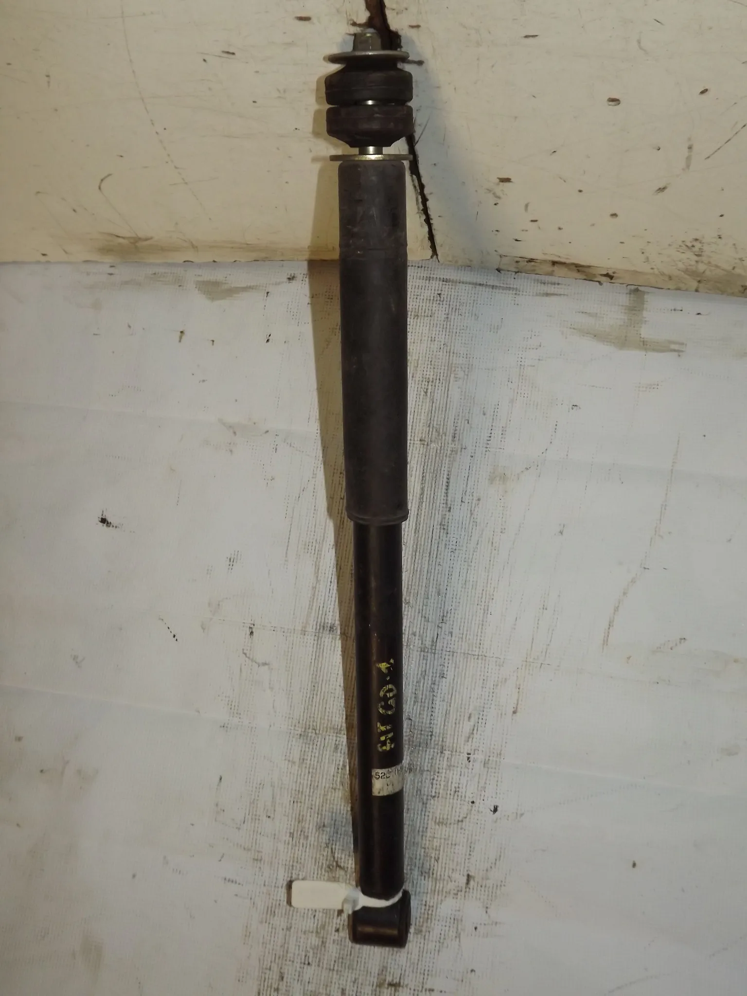 Амортизатор подвески HONDA FIT GD1 Задн (Контрактный) 35023153