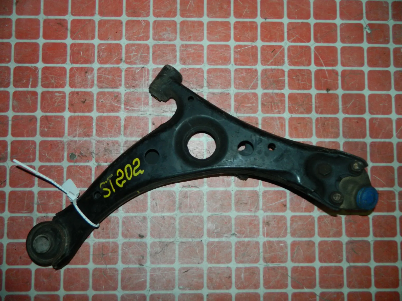 Рычаг подвески TOYOTA CARINA ED ST202 Перед Лев (Контрактный) 45992678