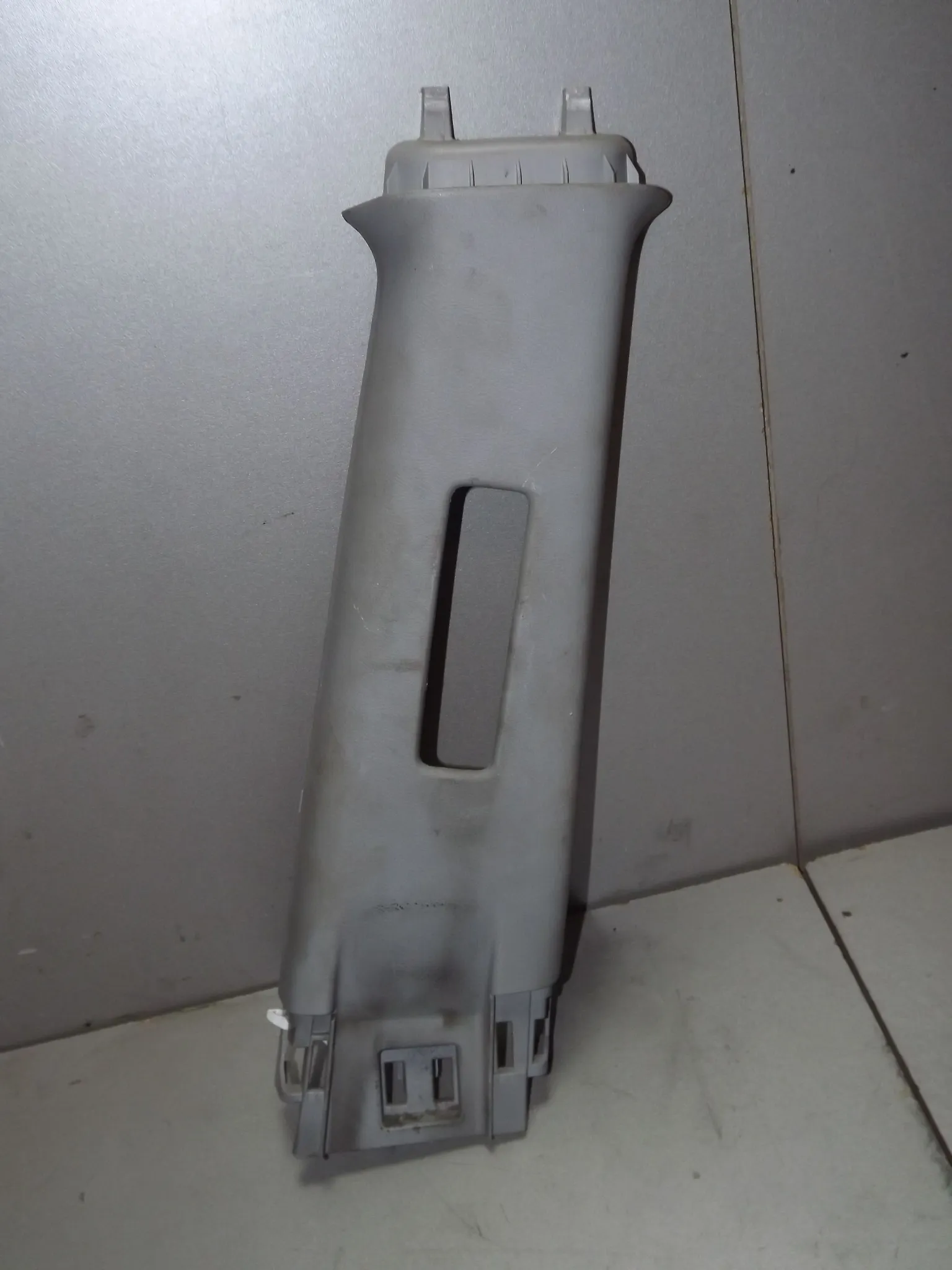 Обшивка стойки центральная HONDA CR-V RE5 Прав (Контрактный) 35023814