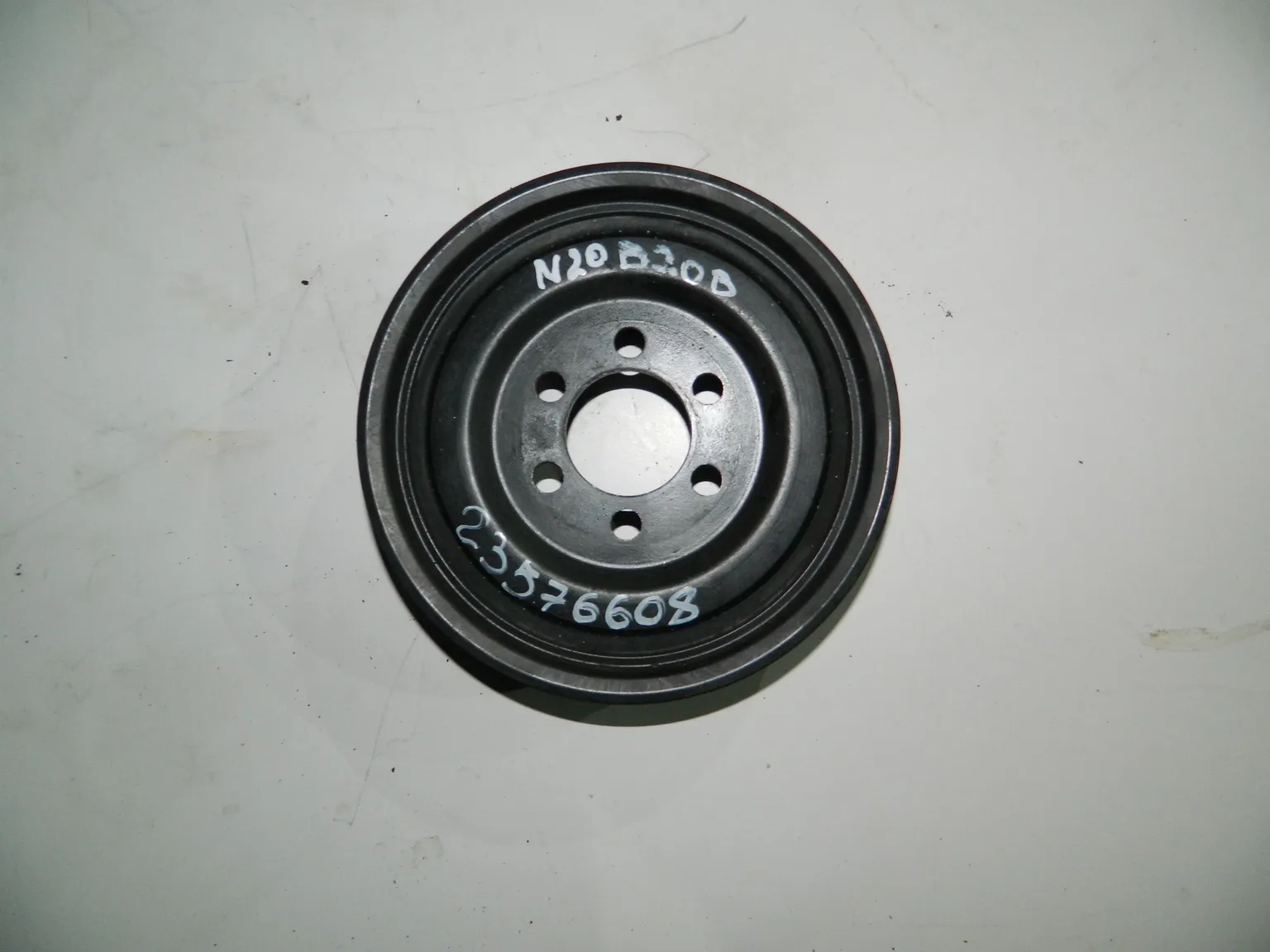 Шкив коленвала BMW 5-Series F10 N20B20B (Контрактный) 23576608
