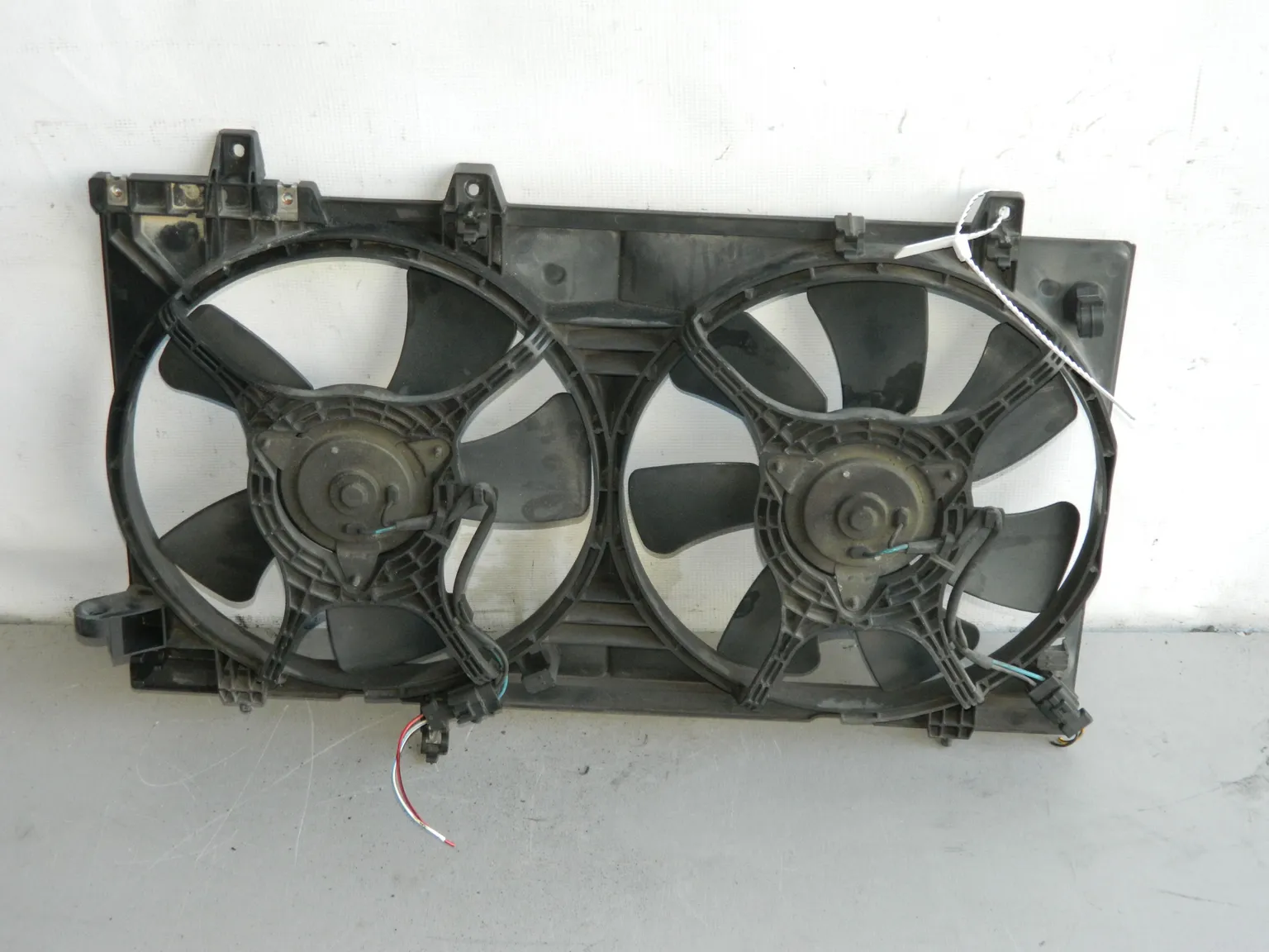 Диффузор радиатора SUBARU FORESTER SG5 EJ205 (Контрактный) 45976197