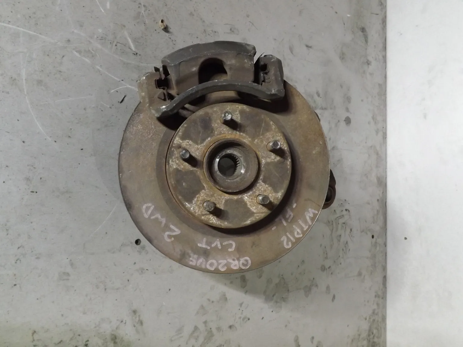 Ступица NISSAN PRIMERA WTP12 Перед Лев (Контрактный) 94603613