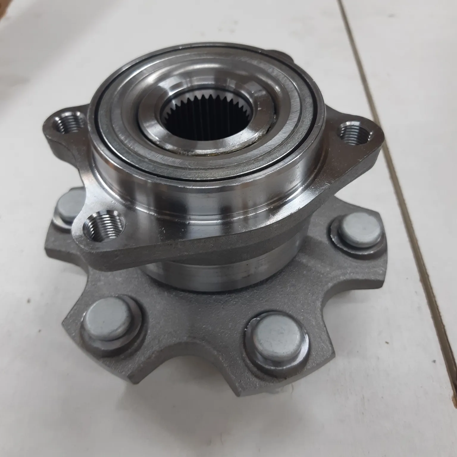 Ступица GENERAL PARTS 3780A007 MITSUBISHI MONTERO, PAJERO V97W, V98V, V98W Задн