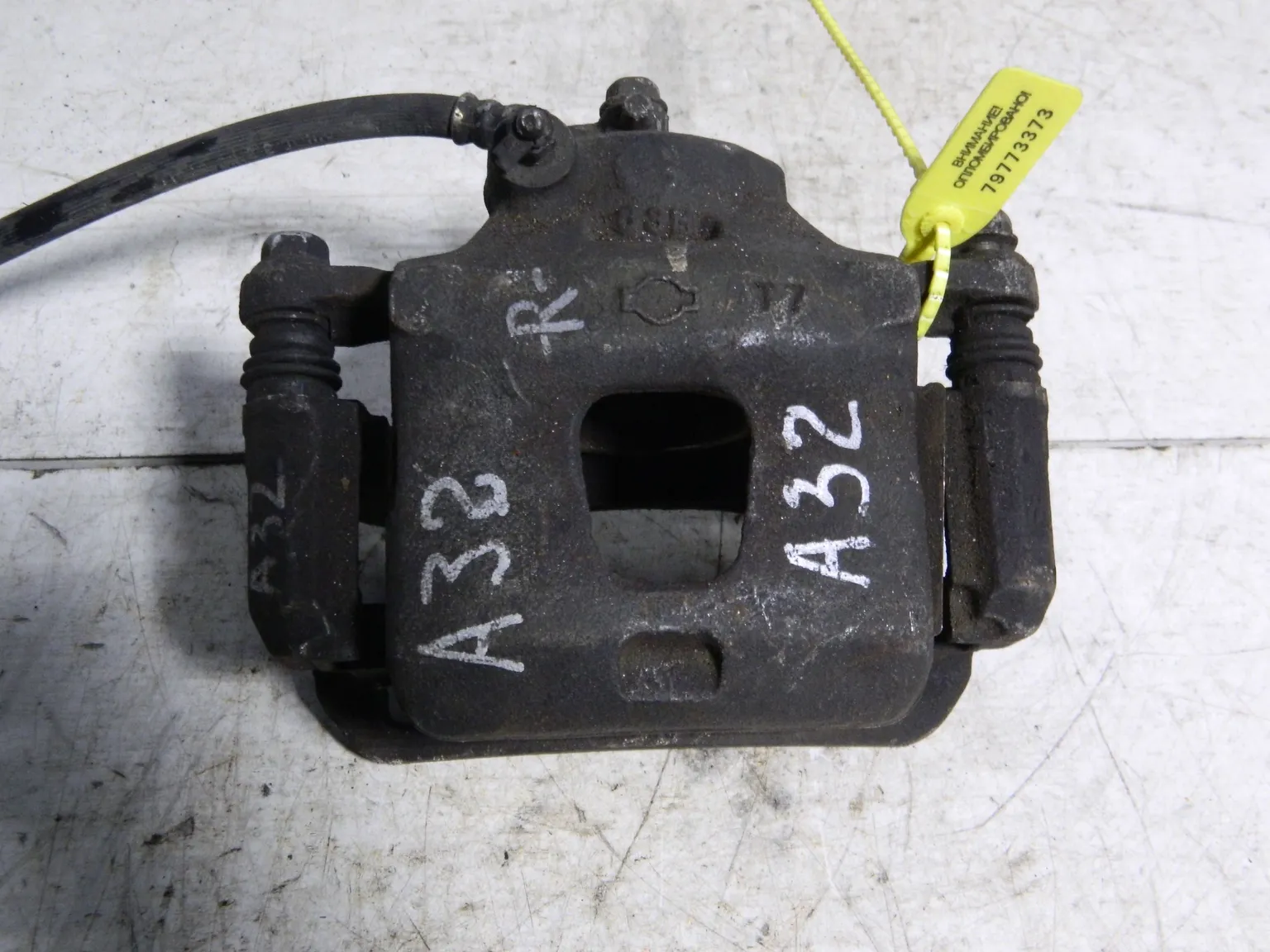 Суппорт NISSAN CEFIRO A32 Перед Прав (Кoнтрактный) 79773373