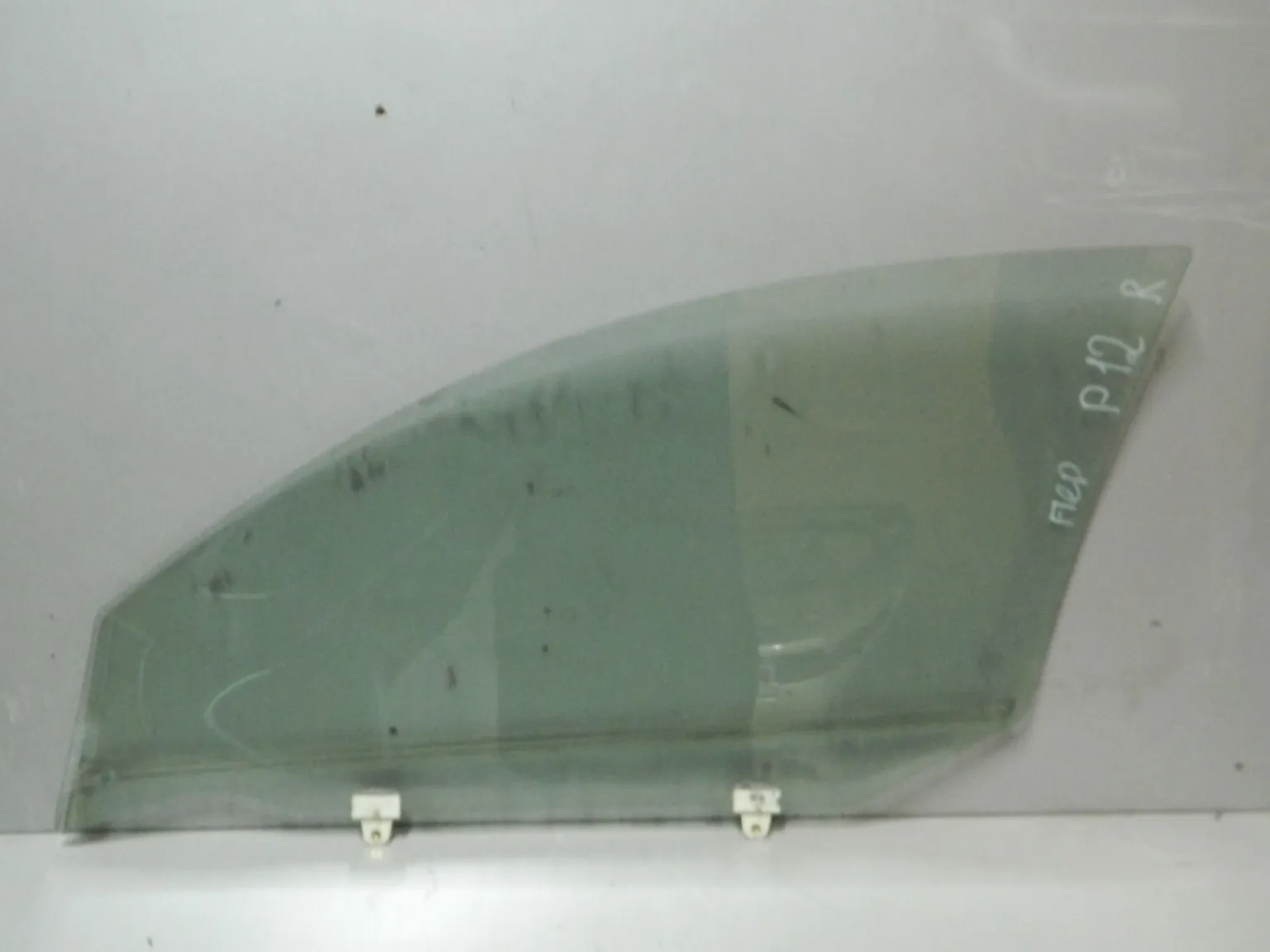 Стекло двери NISSAN PRIMERA P12 Перед Прав (Контрактный) 79590915