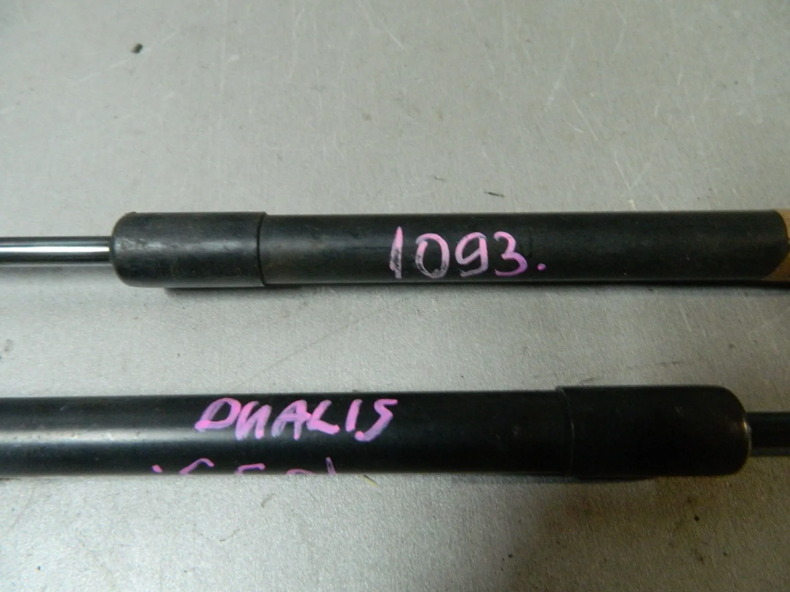 Амортизатор багажника NISSAN QASHQAI J10 Пара (Контрактный) 81532168