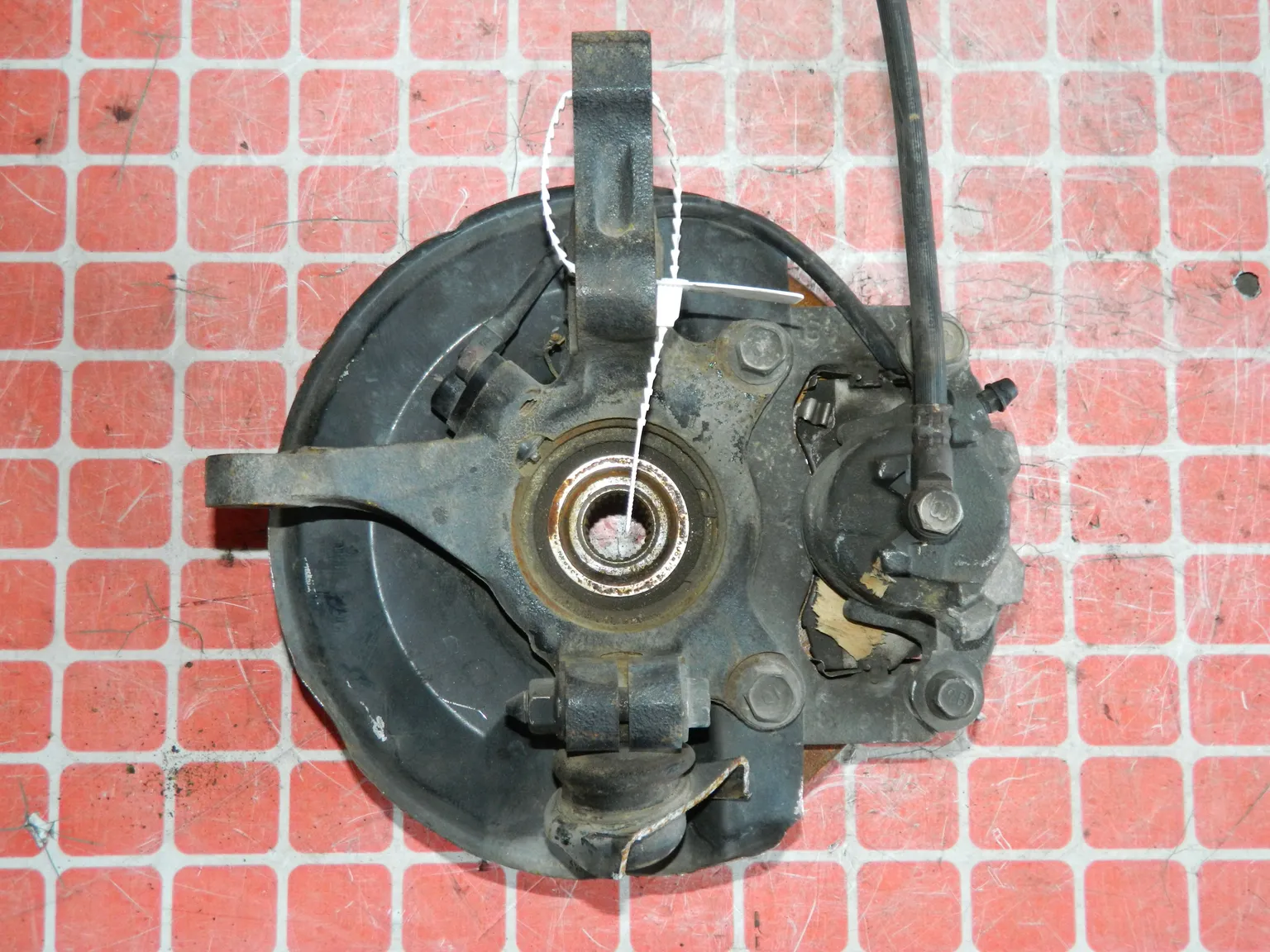 Ступица MITSUBISHI LANCER CEDIA CS2A Перед Лев (Конрактный) 45984718