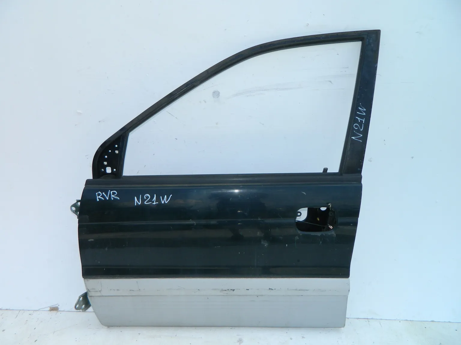 Дверь MITSUBISHI RVR N21W Перед Лев (Контрактный) 46098239 MB637949