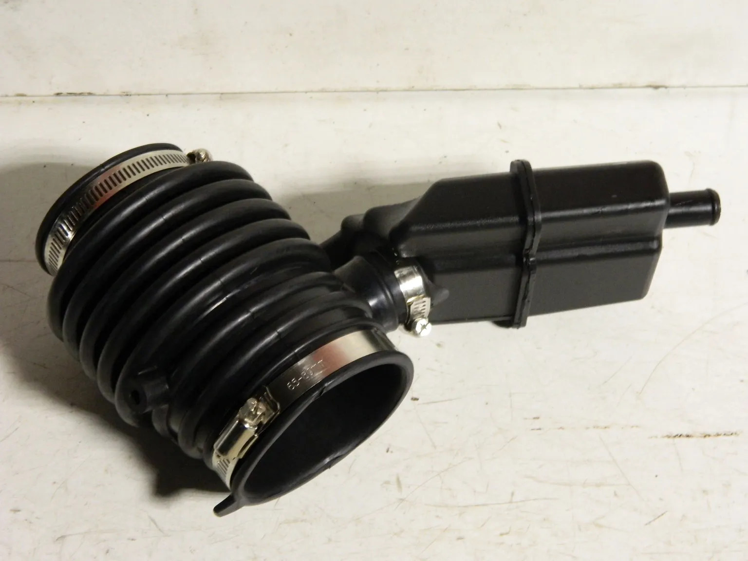 Патрубок воздушного фильтра GENERAL PARTS 16576JN00A NISSAN MURANO Z51Z / Z52R