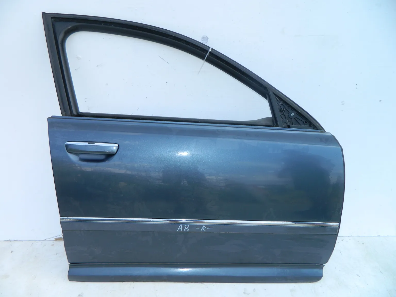 Дверь AUDI A8 4E Перед Прав (Контрактный) 46098245