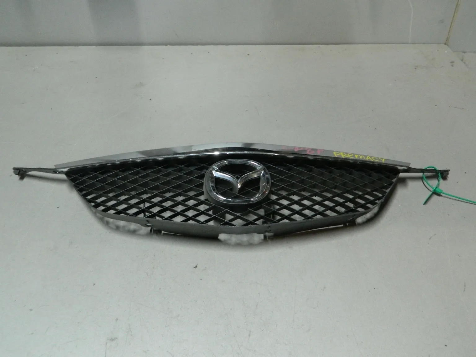 Решетка радиатора MAZDA PREMACY CP8W (Контрактный) 81540900