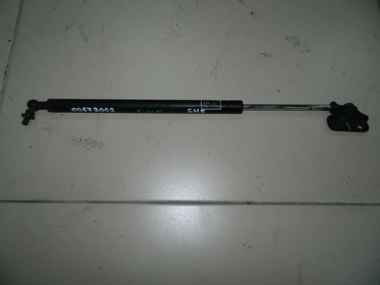 Амортизатор капота SUBARU FORESTER SH5 (Контрактный) 81528907