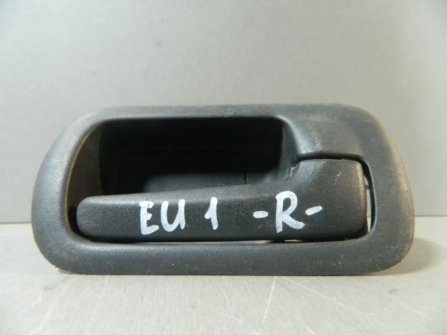 Ручка двери внутренняя HONDA CIVIC EU1 Прав (Контрактный) 81528374