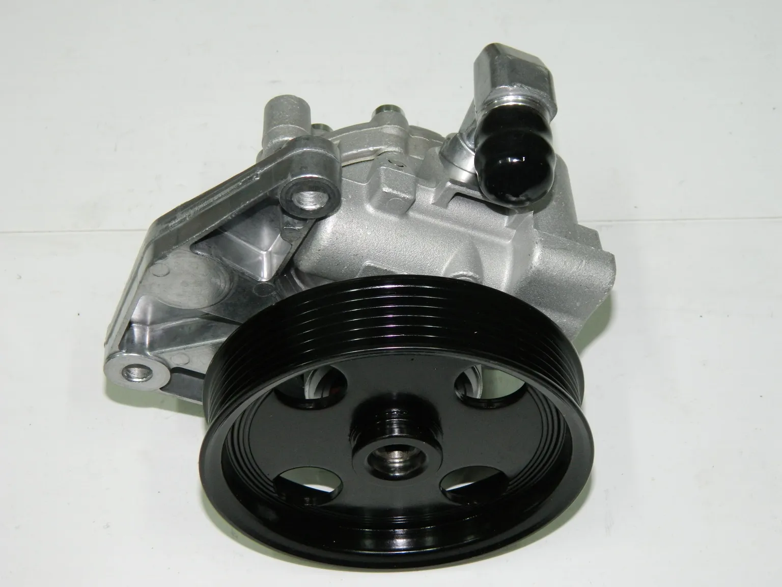 Насос ГУР GENERAL PARTS A0064662401 MERCEDES-BENZ CLK-CLASS, GLK-CLASS шкива 120мм