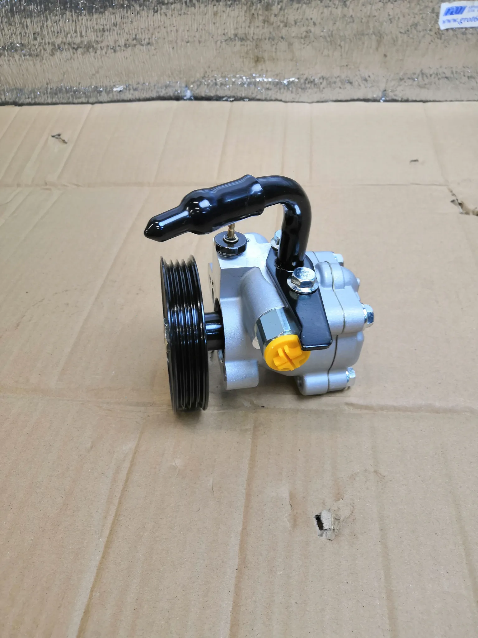 Насос ГУР DAGGER DPV241 KIA SORENTO I BI 02-09 2.5 D4CB 571003E000