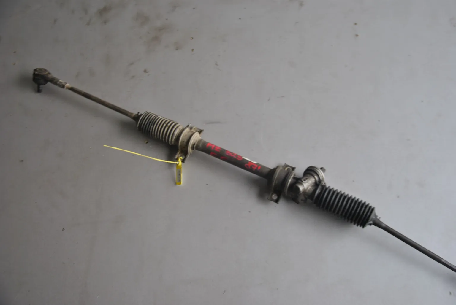 Рейка рулевая MAZDA 323 (Контрактный) 40940995