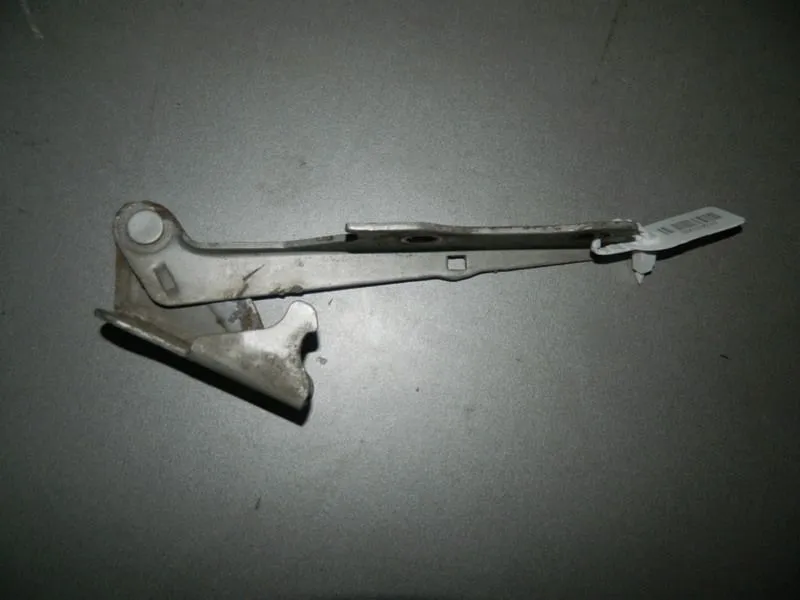 Петля капота HYUNDAI ACCENT LC Лев (Б/У) 35020037