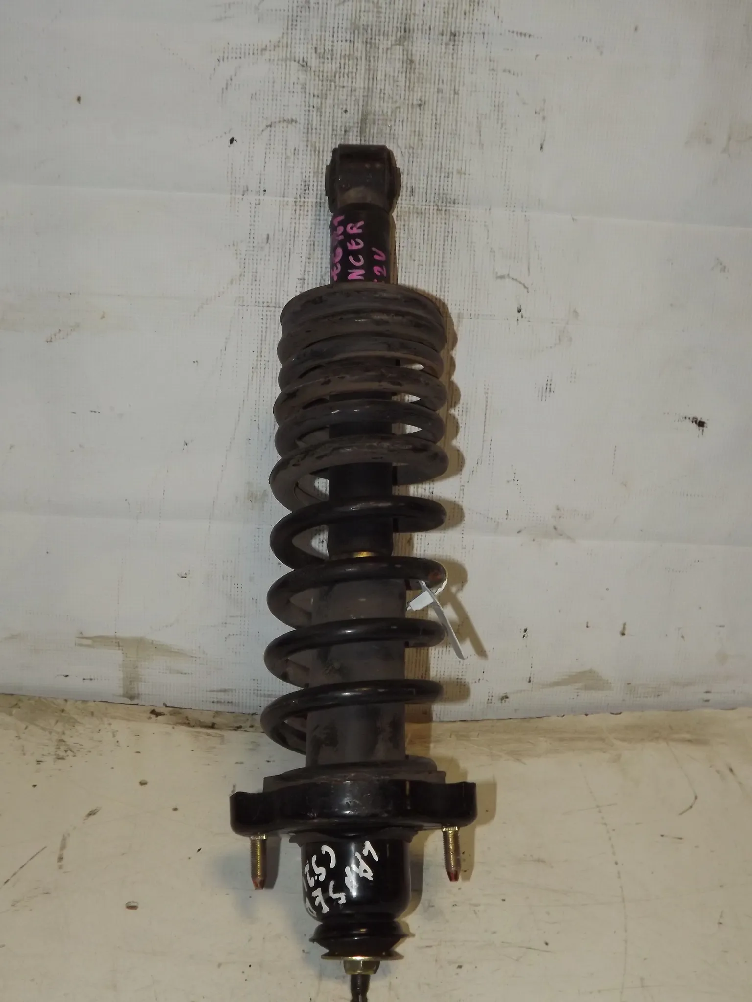 Стойка подвески MITSUBISHI LANCER CS2V Зад (Контрактный) 35023413