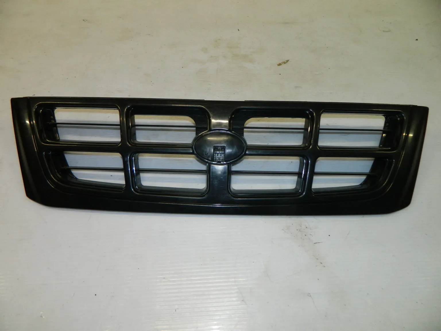 Решетка радиатора TYG SB07022GA SUBARU Forester