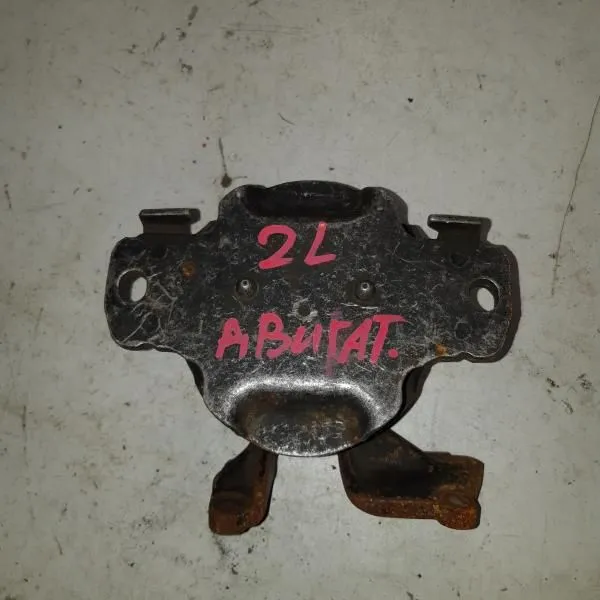 Подушка двигателя TOYOTA MARK II 2L Перед Лев (Контрактный) 1236154153