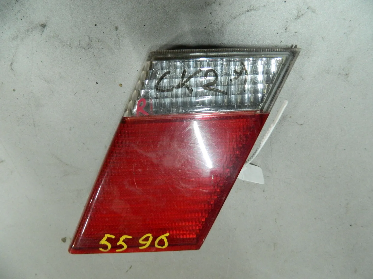 Фонарь MITSUBISHI LANCER CK2A Зад Прав (Контрактный) 68000940