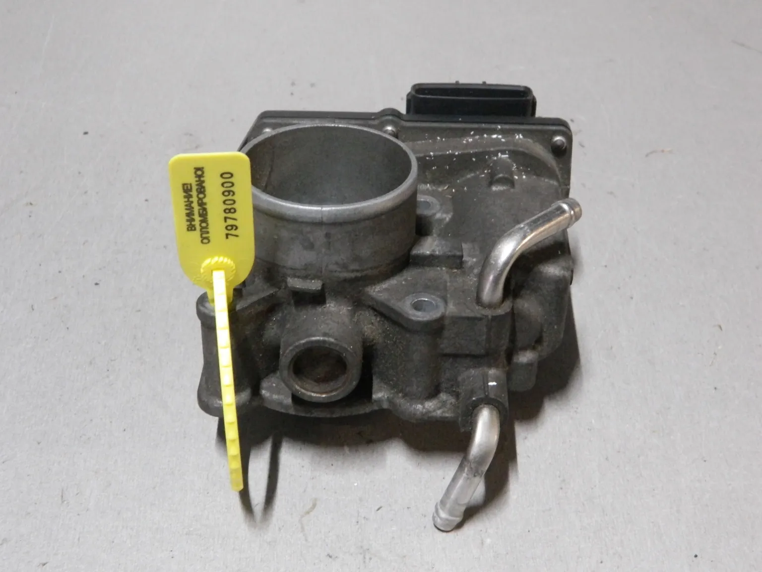 Дроссельная заслонка TOYOTA 1NZFE (Контрактный) 79780900 2203021030