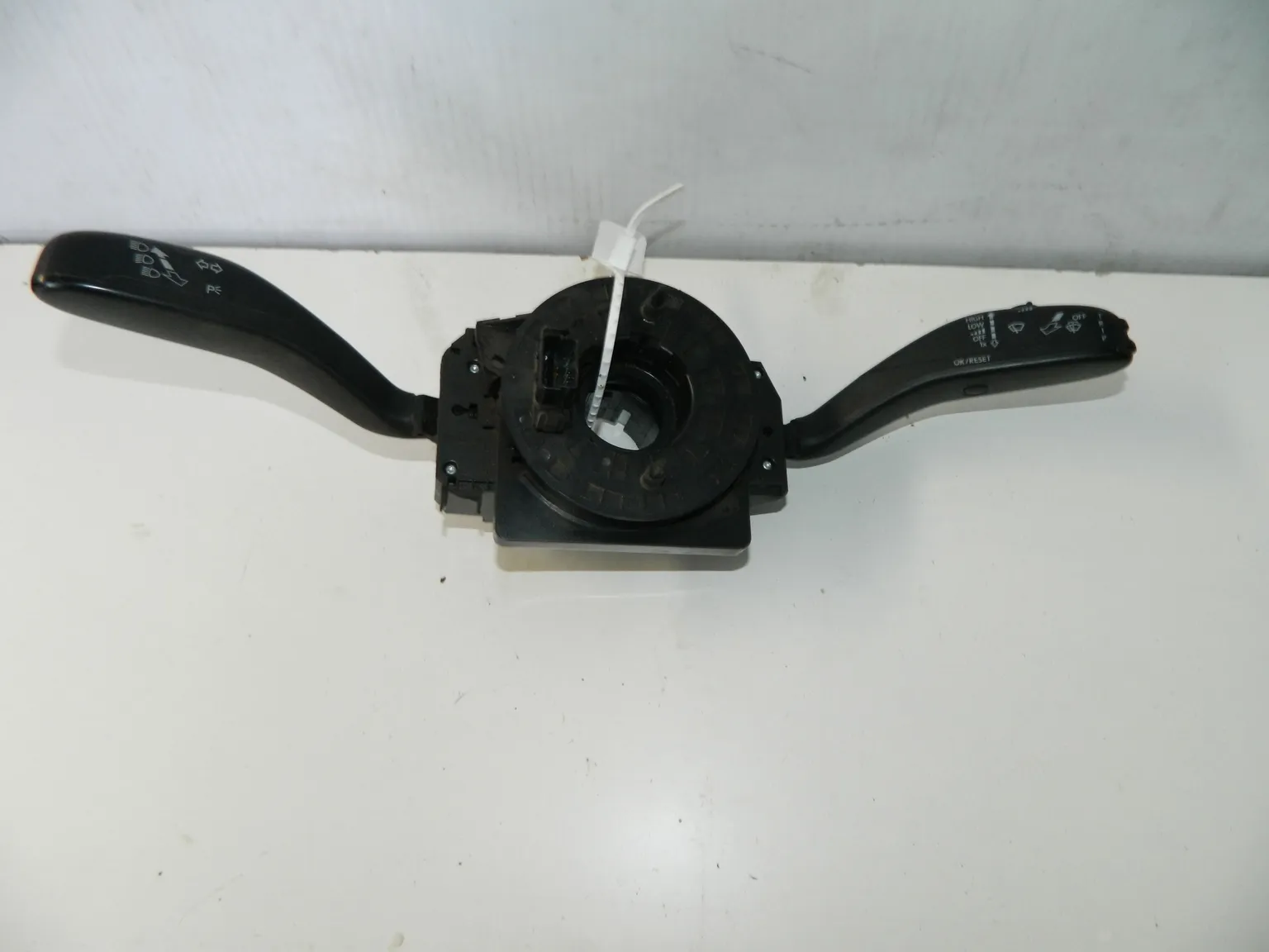 Переключатель подрулевой Volkswagen Polo MK5 CFN (Б/У)