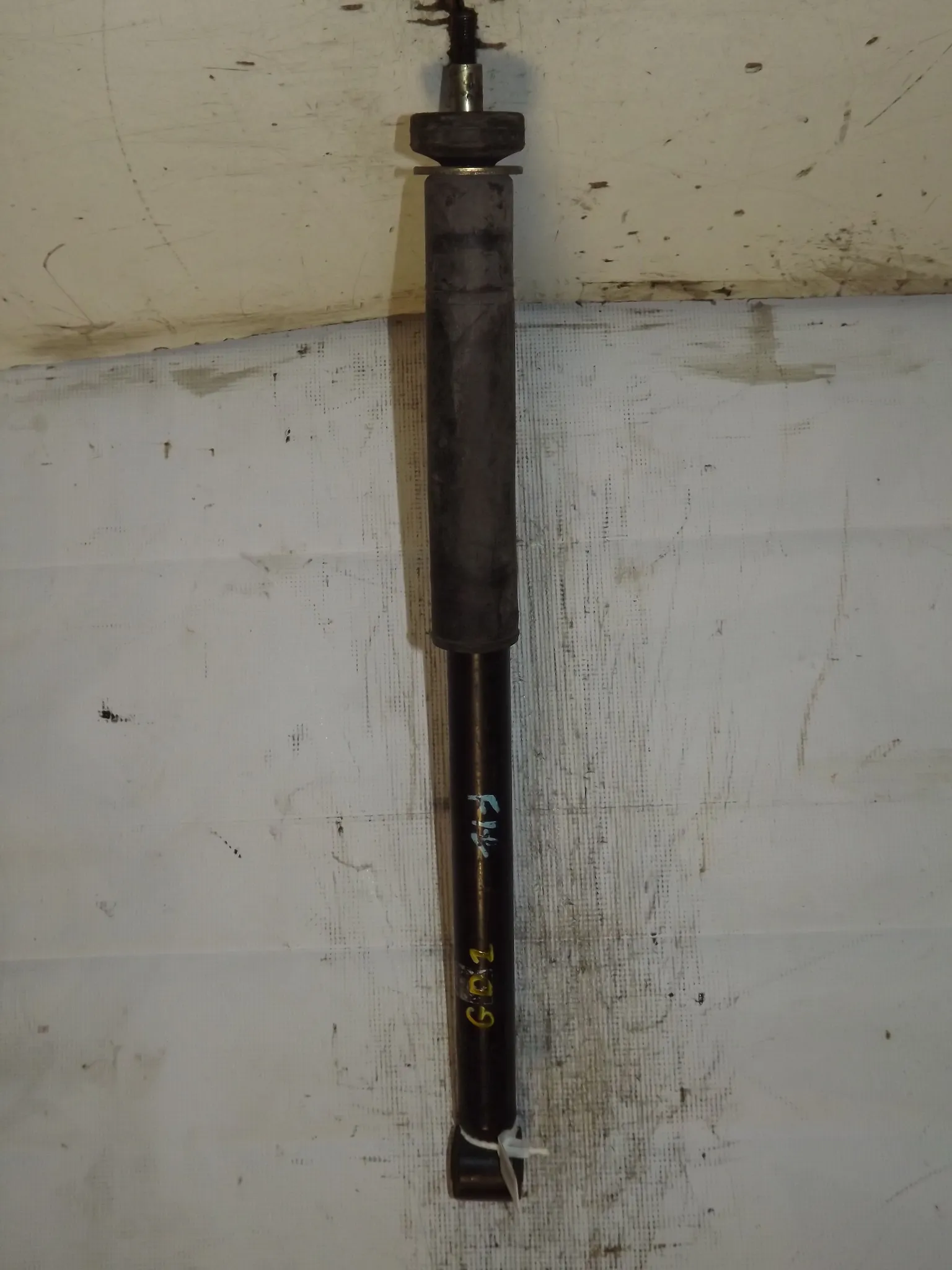 Амортизатор подвески HONDA FIT GD1 Задн (Контрактный) 35023131