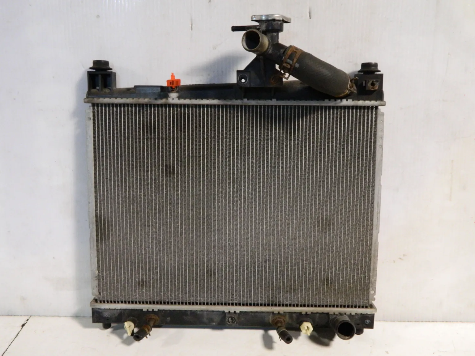 Радиатор ДВС TOYOTA PORTE NNP11 (Контрактный) 65243413