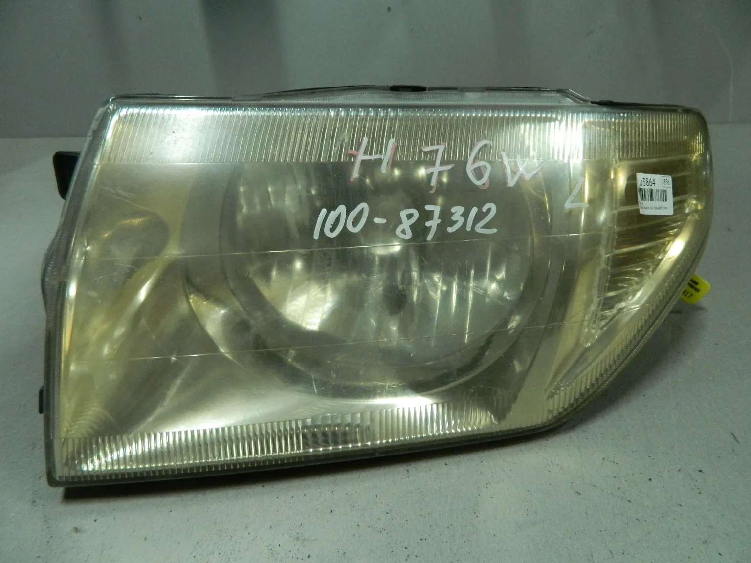 Фара MITSUBISHI PAJERO IO H76W Перед Лев (Контрактный) 64492417