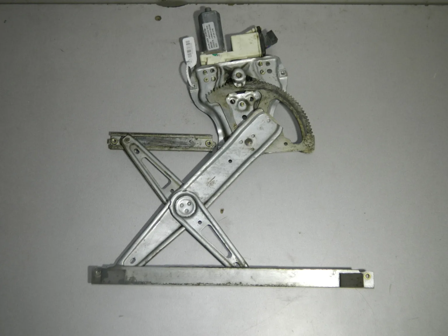 Стеклоподъемный механизм TOYOTA COROLLA E120 перед прав (Б/У) 45993936 6981002150