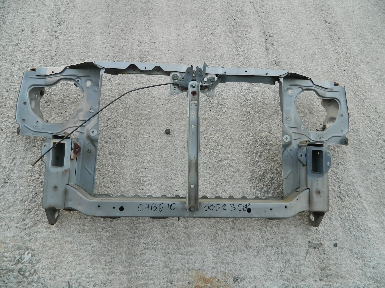 Рамка радиатора NISSAN CUBE Z10 (Контрактный) 40951733