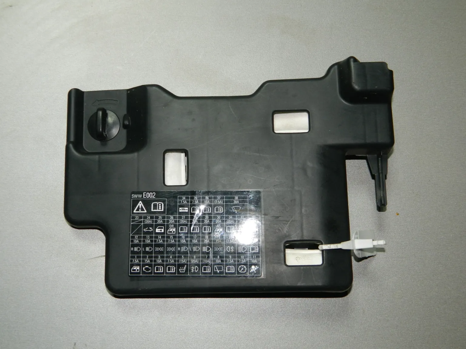 Крышка блока предохранителей HONDA CR-V RE5 R20A (Контрактный)