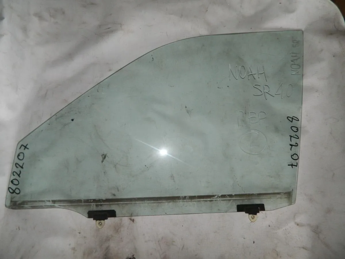 Стекло двери TOYOTA NOAH SR40 Перед. Лев (Контрактный) 802207