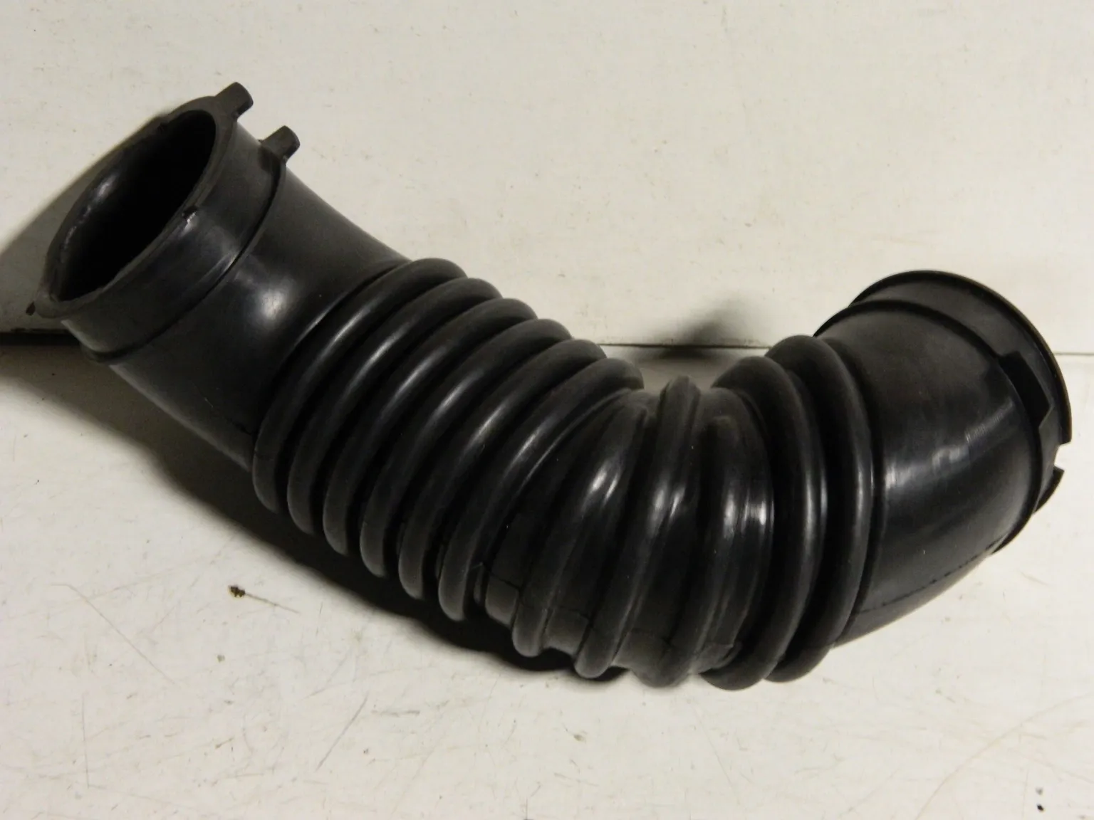 Патрубок воздушного фильтра GENERAL PARTS 1788122060 TOYOTA RAV4 2000-2005