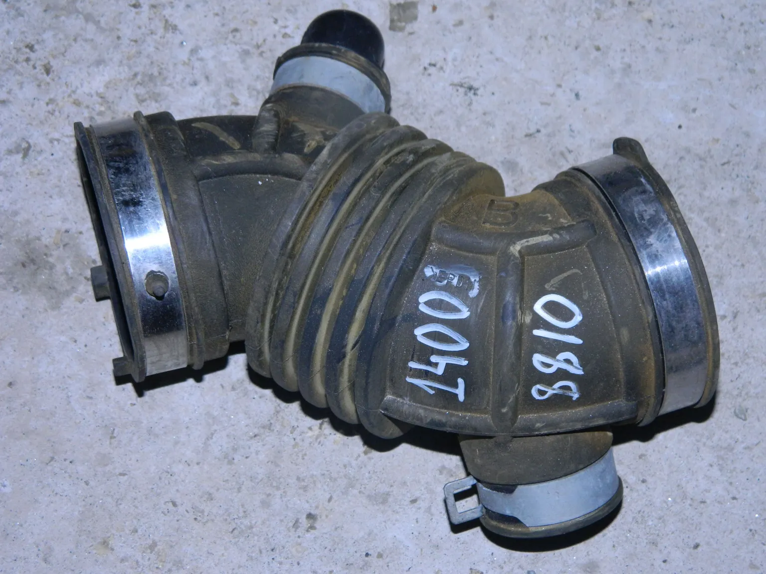 Патрубок воздушного фильтра NISSAN X-TRAIL NT32 MR20DD (Контрактный) 14008810