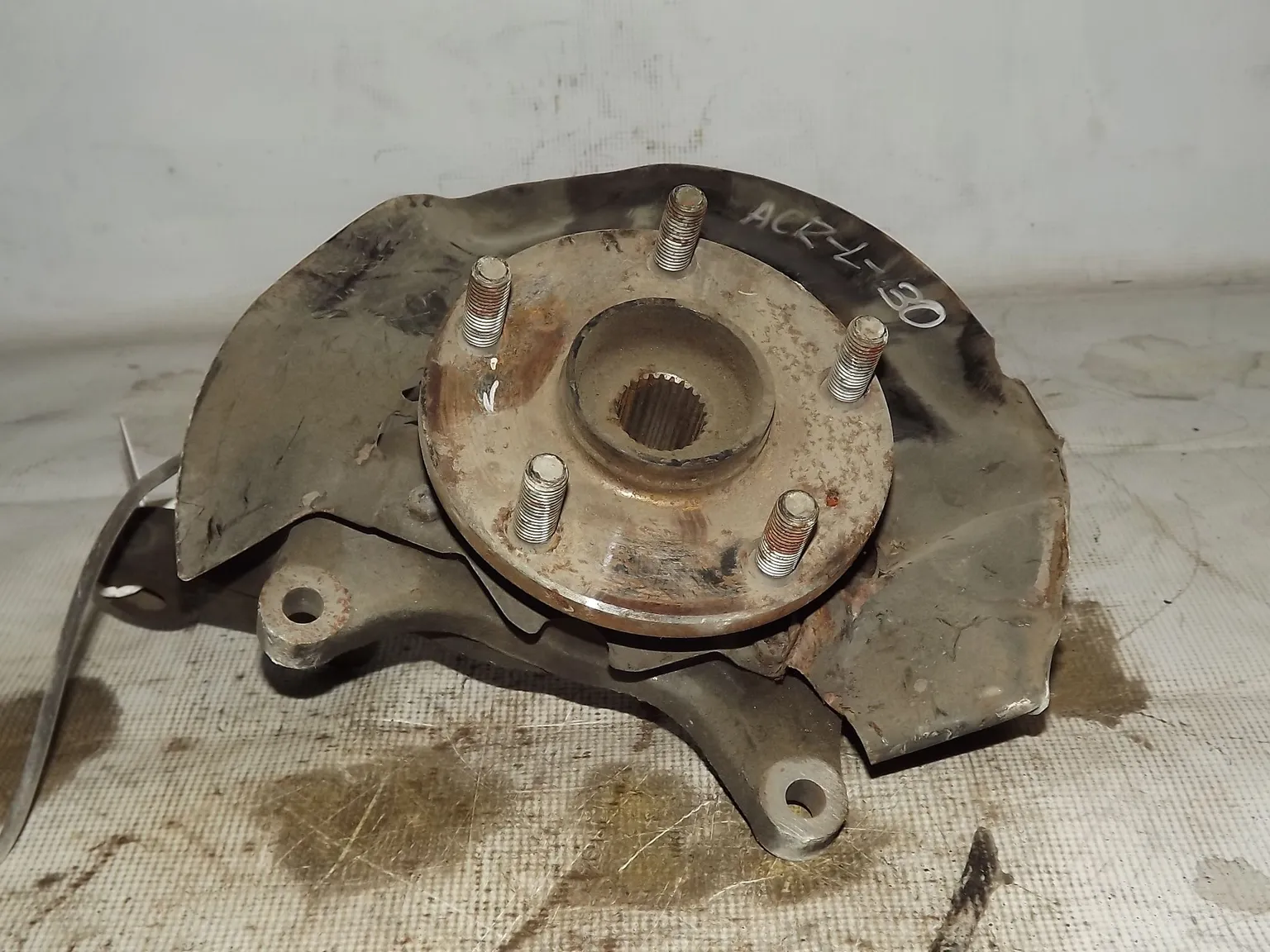 Ступица TOYOTA ESTIMA ACR30 Перед Лев (Кoнтрактный) 35017356