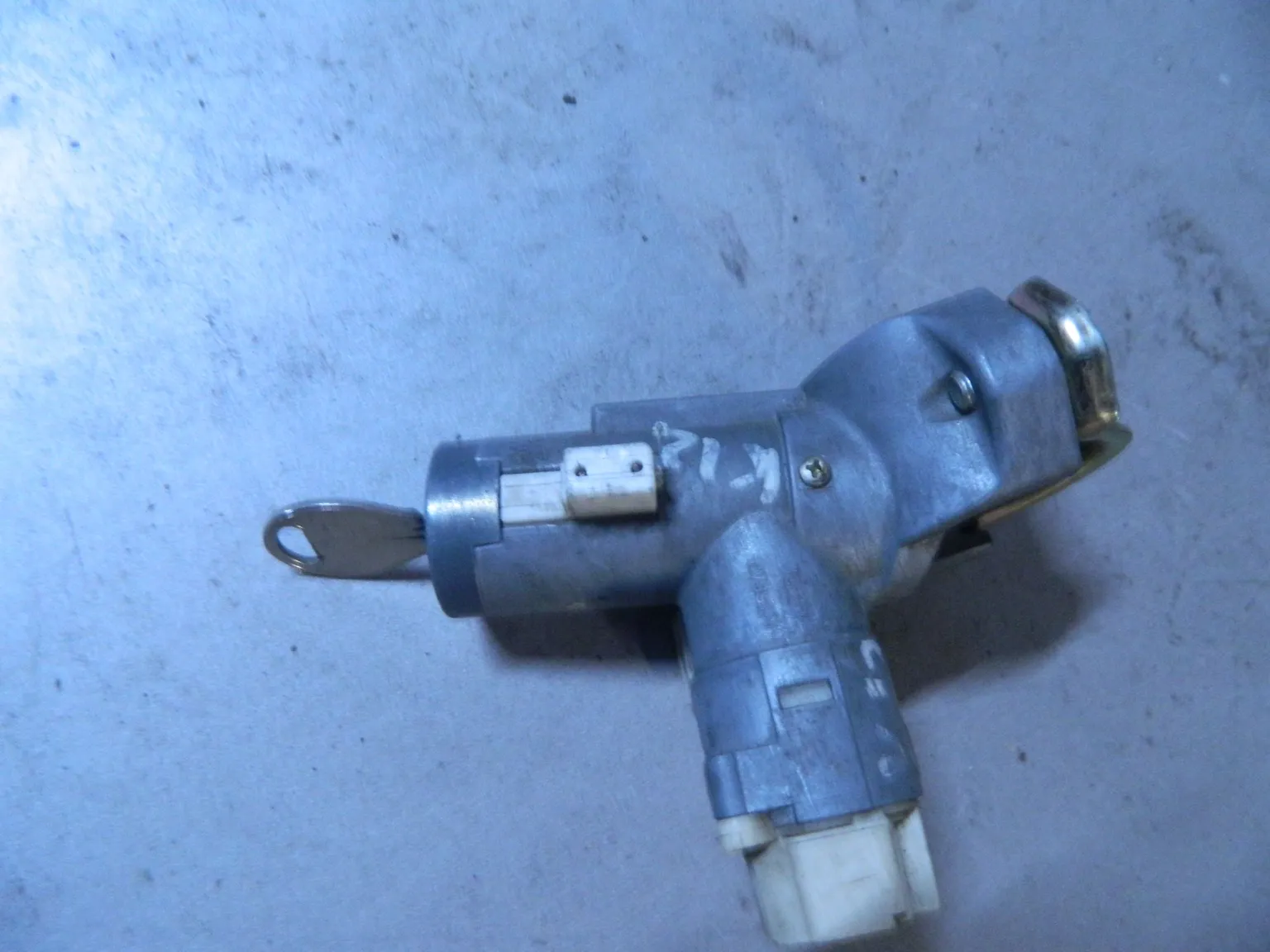 Замок зажигания NISSAN MARCH AK12 (Контрактный) 81532411