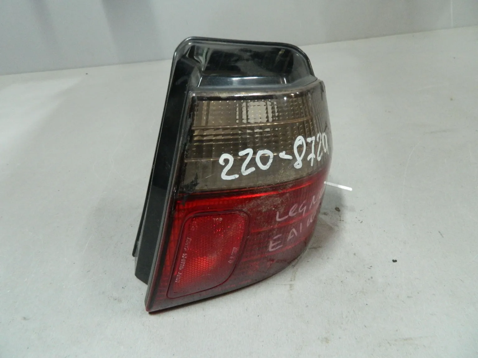 Фонарь MITSUBISHI LEGNUM EA1W Зад Прав (Контрактный) 68000957