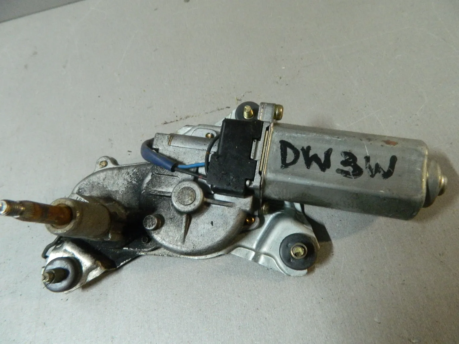 Мотор заднего дворника MAZDA DEMIO DW3W (Контрактный) 81528674