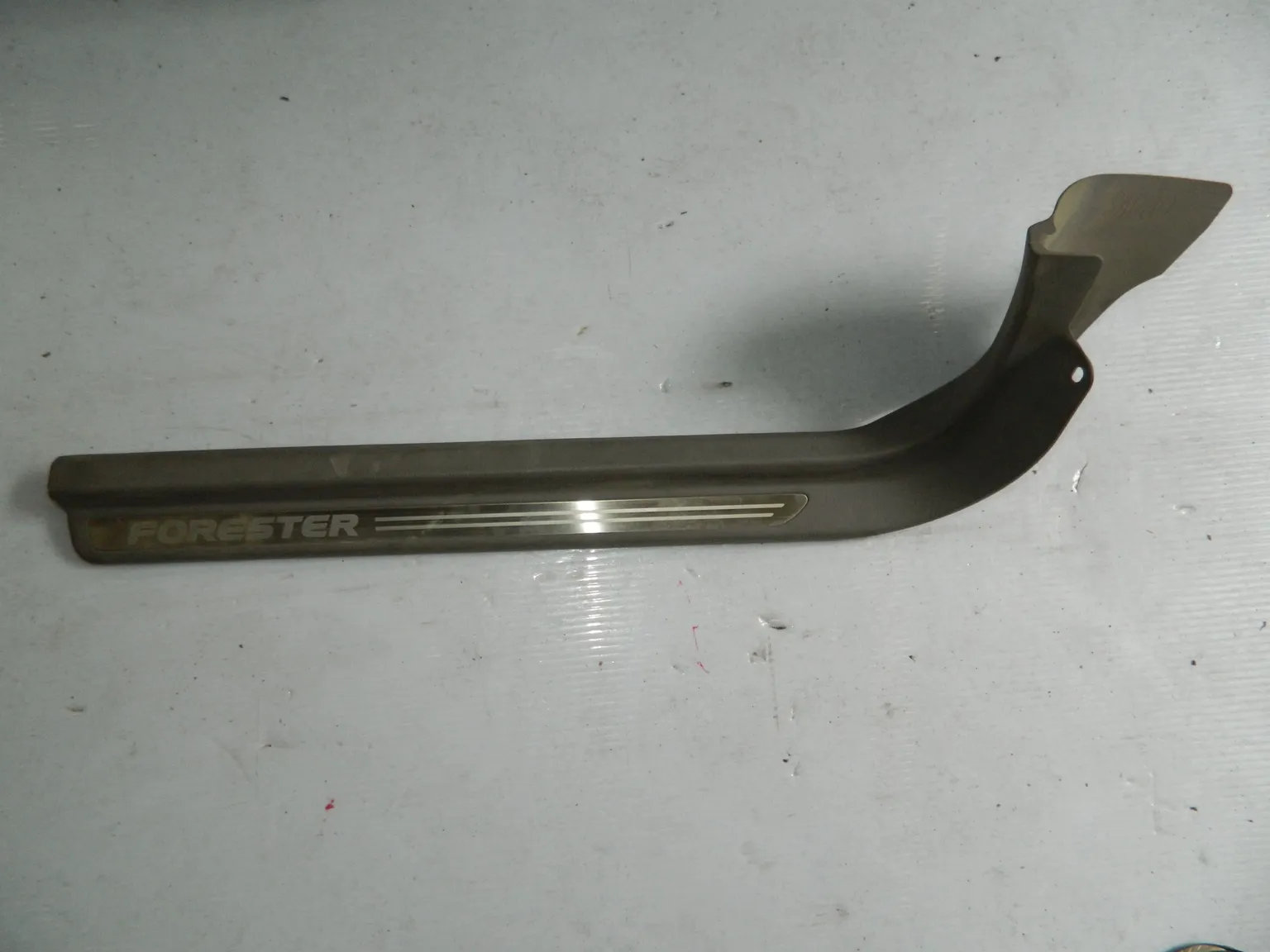 Накладка на порог SUBARU FORESTER SG5 Перед Прав (Контрактный)