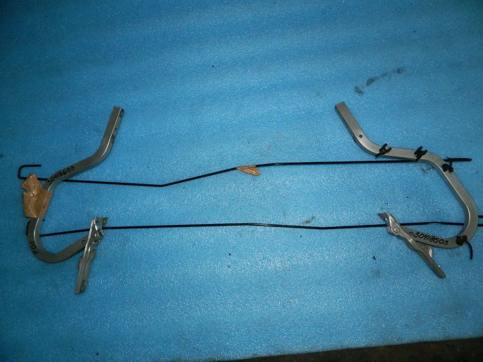 Петля крышки багажника HONDA CIVIC FD1 (ПАРА) (Контрактный) 30418603