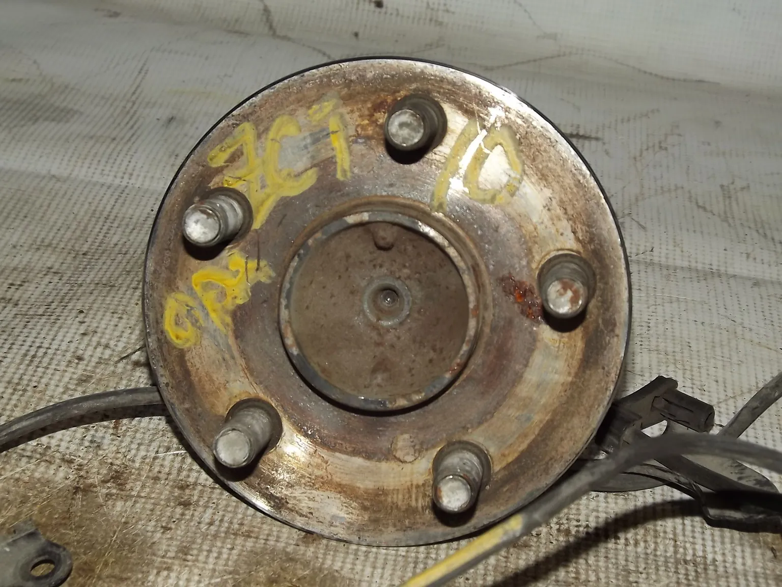 Ступица TOYOTA OPA  ZCT10 Зад (Контрактный) 35017278