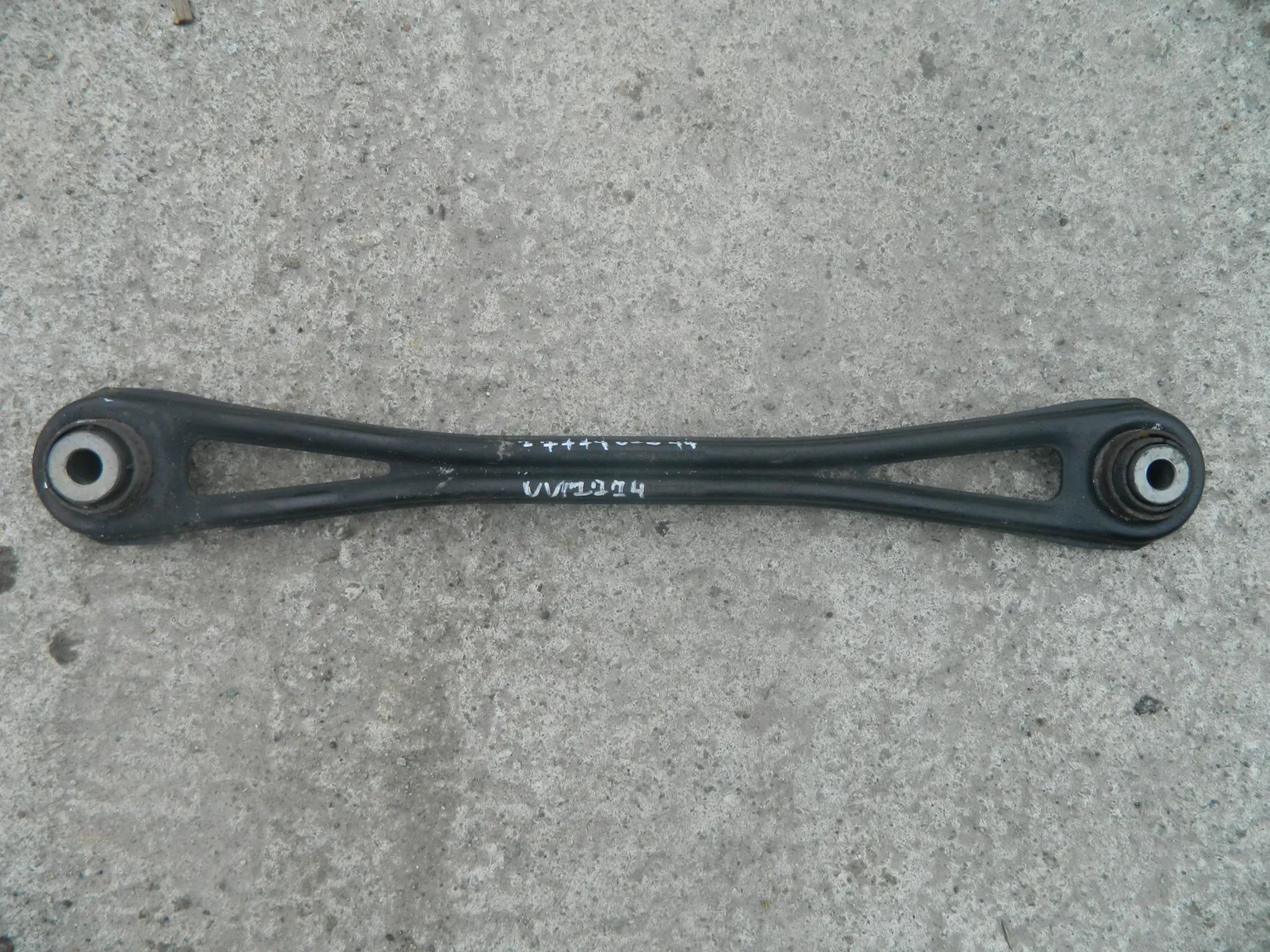 Рычаг подвески (поперечный) VOLKSWAGEN TOUAREG 7L7 Зад (Контрактный) 2777400044