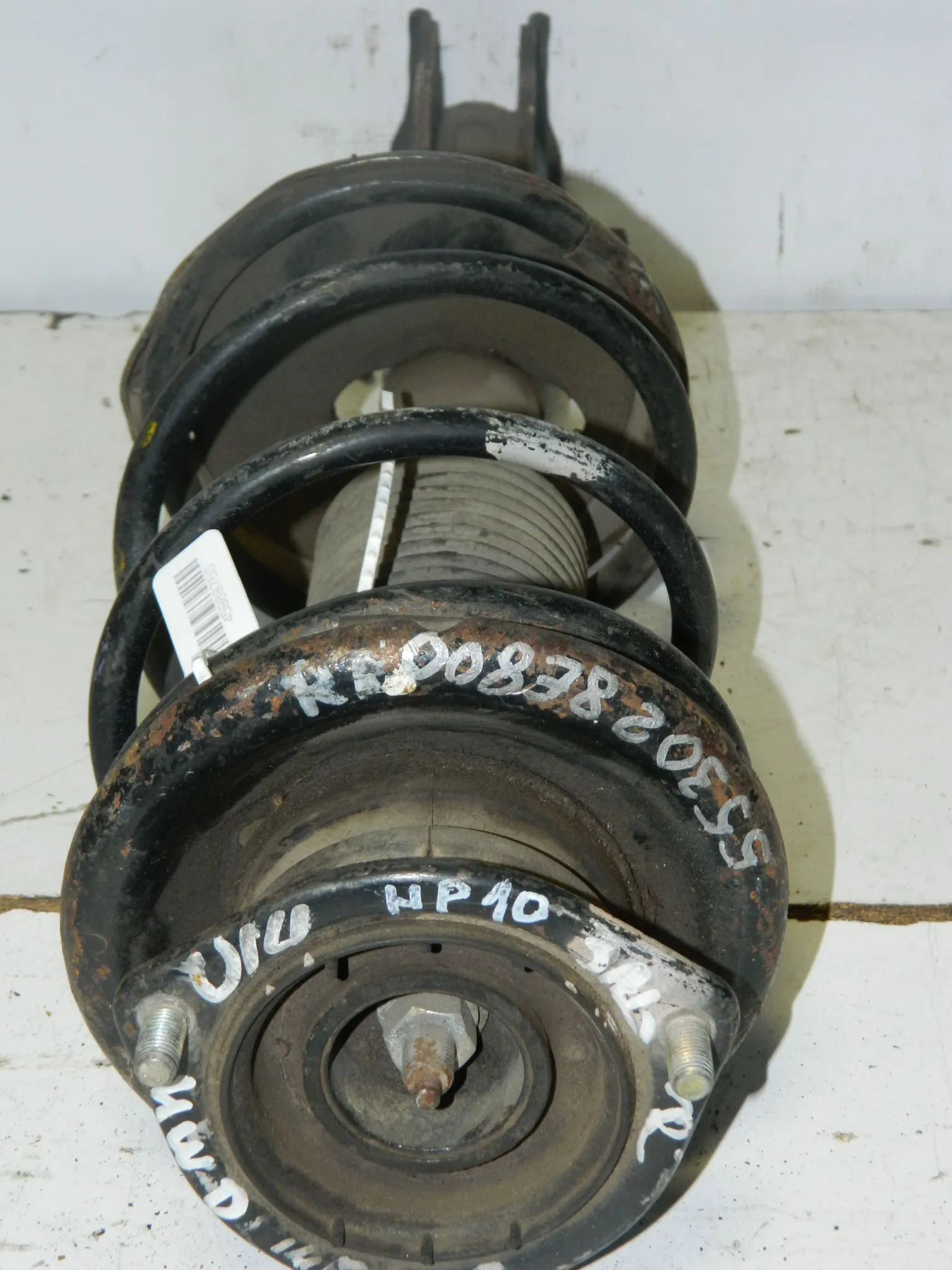 Стойка подвески NISSAN BLUEBIRD U12 Зад Прав (Контрактный) 45989750 553028E800