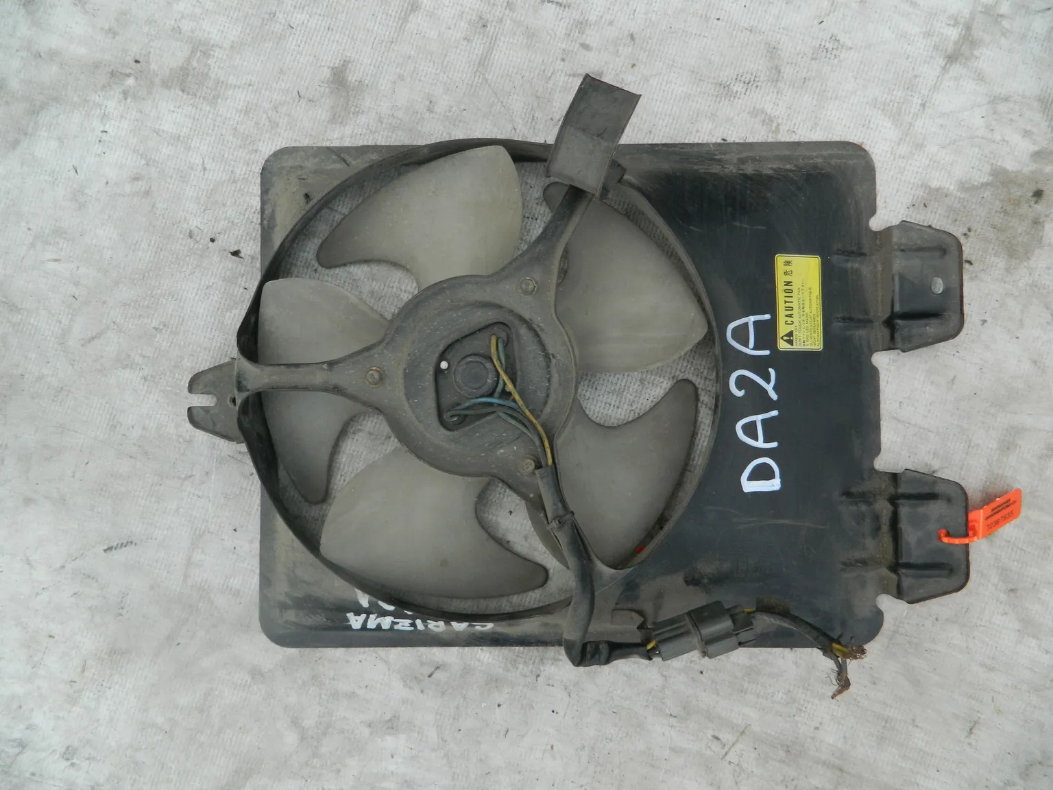 Диффузор радиатора MITSUBISHI CARISMA DA2A (Контрактный) 72367935